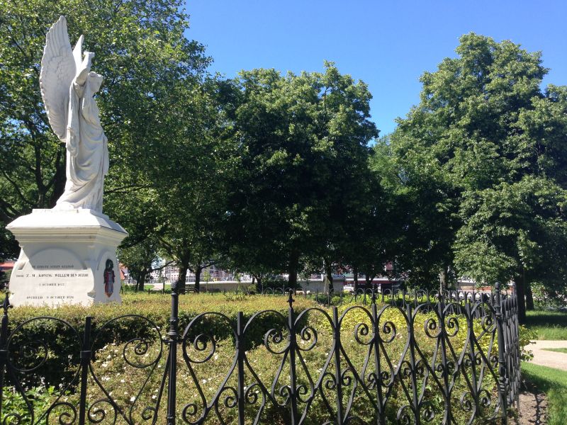 Alkmaar_-_standbeeld_Victorientje_in_Victoriepark_01